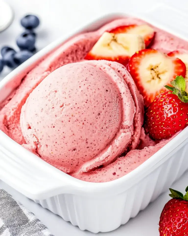 Strawberry Banana Frozen Yogurt